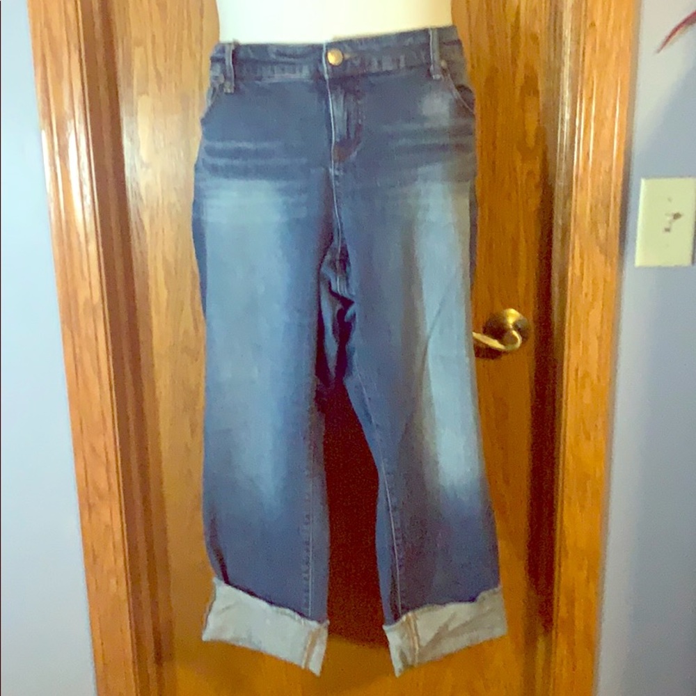 Torrid boyfriend jeans sz18
